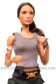 Alicia Vikander doll