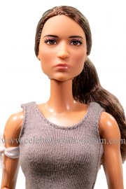 Alicia Vikander doll