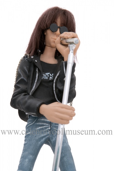 JoeyRamone835