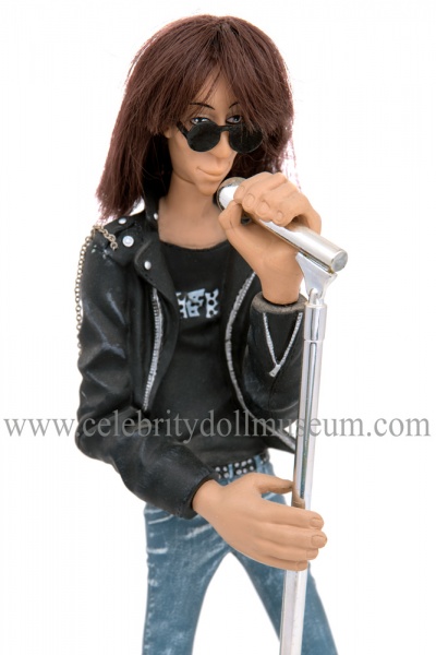 JoeyRamone854