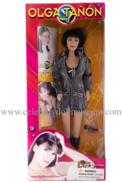 Olga TaÃ±Ã³n doll box front